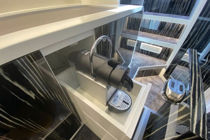 CANADOS GLADIATOR 493 OUTBOARD_18