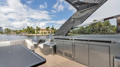 BABY PEARL 5 Cockpit Looking Aft To Port