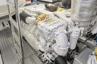 BABY PEARL 31 Engine Room