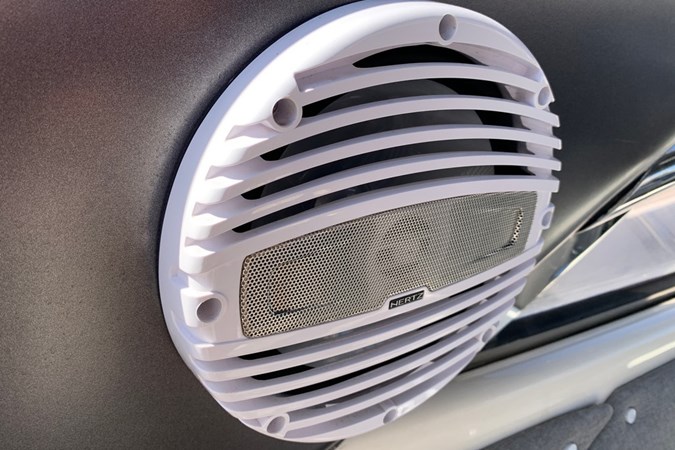 SunseekerSuperhawk.48.WatchMe (8)