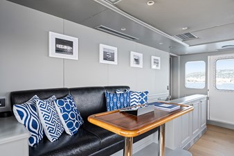 MOSAIQUE 20 Bridge Seating Area 