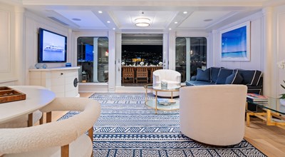 MOSAIQUE 21 Skylounge Looking Aft 