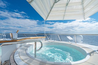 MOSAIQUE 29 Sundeck Whirlpool Forward 