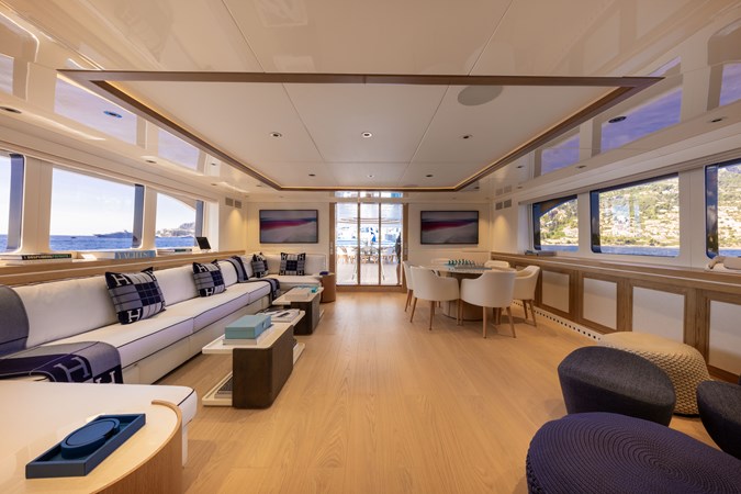 Sky lounge / 7th Cabin