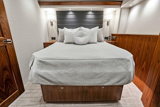 TEAM MAYHEM - Yacht zu verkaufen