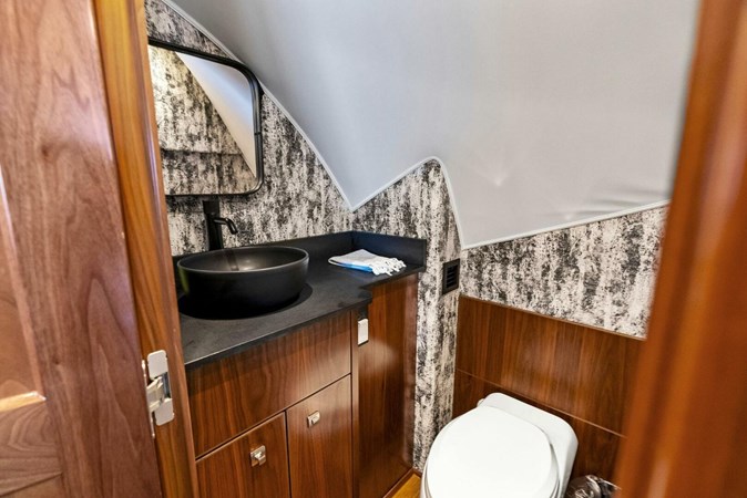 TEAM MAYHEM - Yacht zu verkaufen