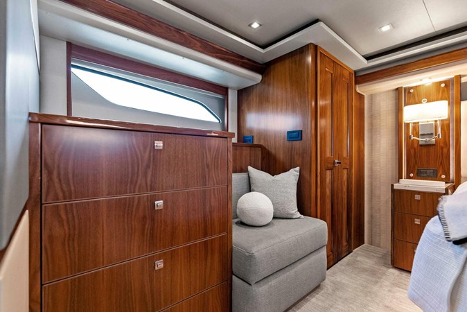 TEAM MAYHEM - Yacht zu verkaufen