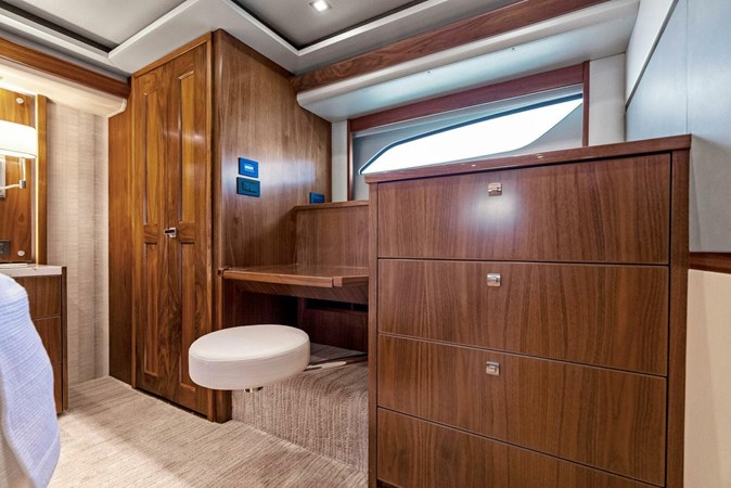 TEAM MAYHEM - Yacht zu verkaufen