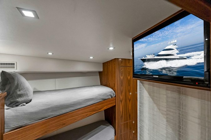 TEAM MAYHEM - Yacht zu verkaufen