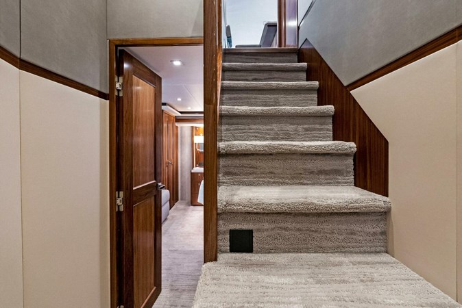 TEAM MAYHEM - Yacht zu verkaufen