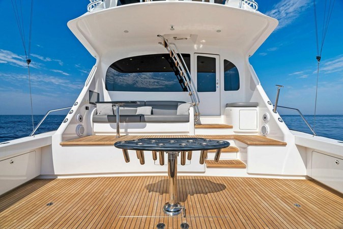 TEAM MAYHEM - Yacht zu verkaufen