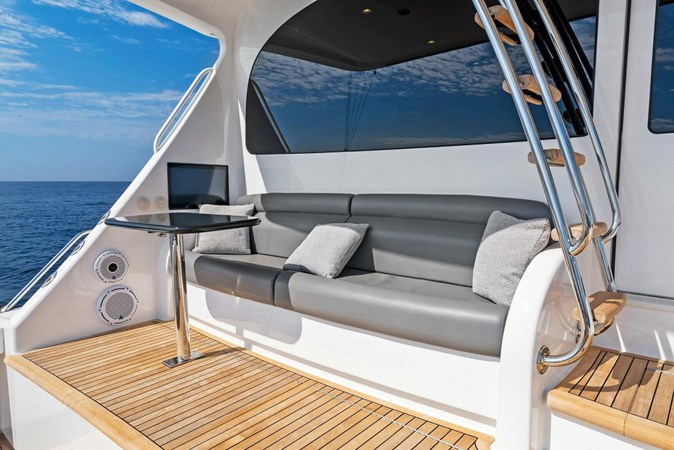 TEAM MAYHEM - Yacht zu verkaufen