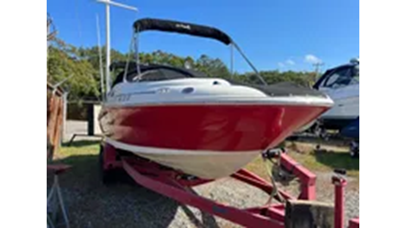 2005 SEA RAY 240 SUNDECK
