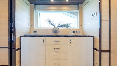 Benetti-125-IYG-Italian-Yacht-Group-Listing-on-YachtWay-66