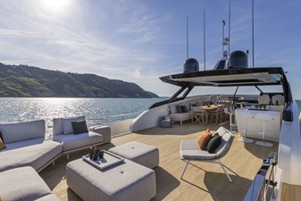 Ferretti Yachts 1000 2 