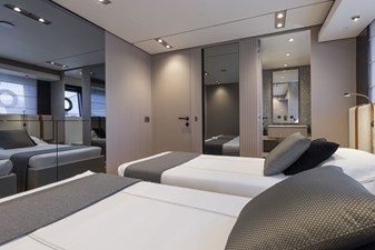 Ferretti Yachts 1000 21 