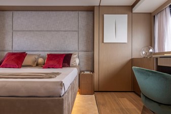 Ferretti Yachts 1000 24 