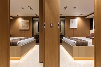 Ferretti Yachts 1000 32 