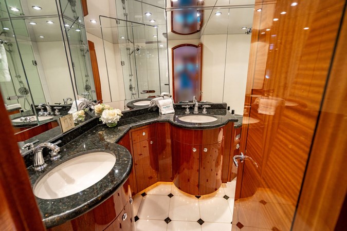 Master Stateroom Bath