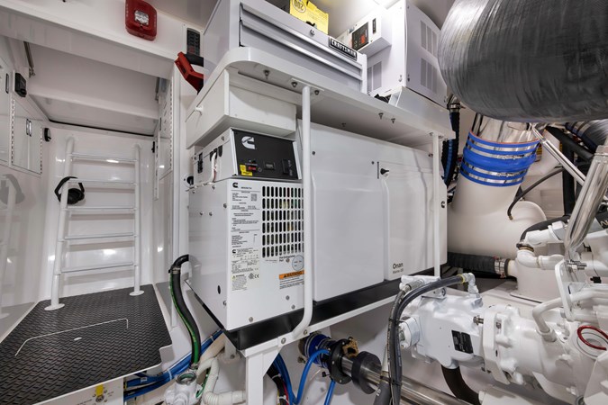 2024 Viking 68 Convertible- GYS TRADE- Generator