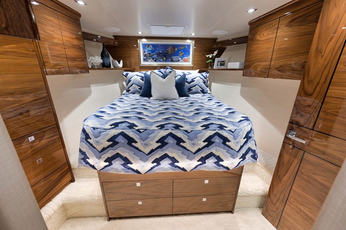 2024 Viking 68 Convertible- GYS TRADE- VIP Stateroom