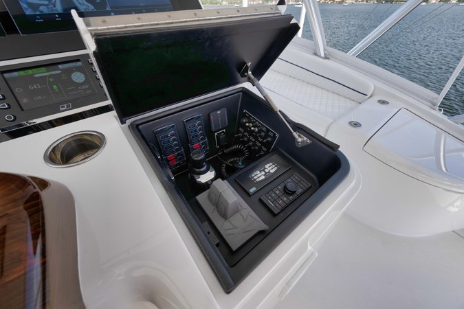 2024 Viking 68 Convertible- GYS TRADE- Helm
