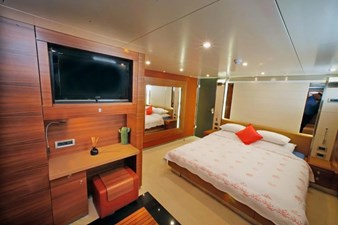 MR MOUSE 8 11. VIP Stateroom 1
