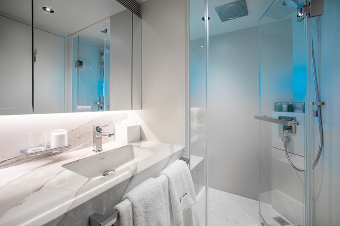 FREEDOM 110' Horizon VIP Ensuite