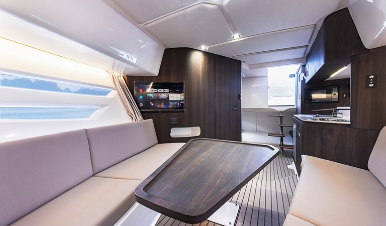 Oryx 379 Dark Interior