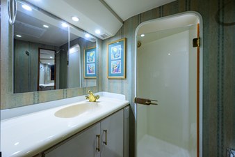 Night Bird 17 Night Bird 2001 VIKING Enclosed Bridge Convertible Sport Fisherman Yacht MLS #415624 17