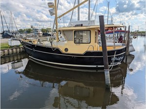 32' LEGACY 2011 2 