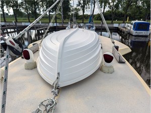32' LEGACY 2011 11 