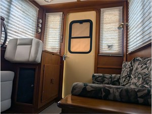 32' LEGACY 2011 12 