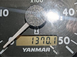 32' LEGACY 2011 24 