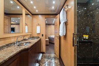 Mangusta Maxi Open 108#23 - TECHNOMARINE - CAREFULLY USED 35 TECHNOMARINE Mangusta 108 yacht for sale 31