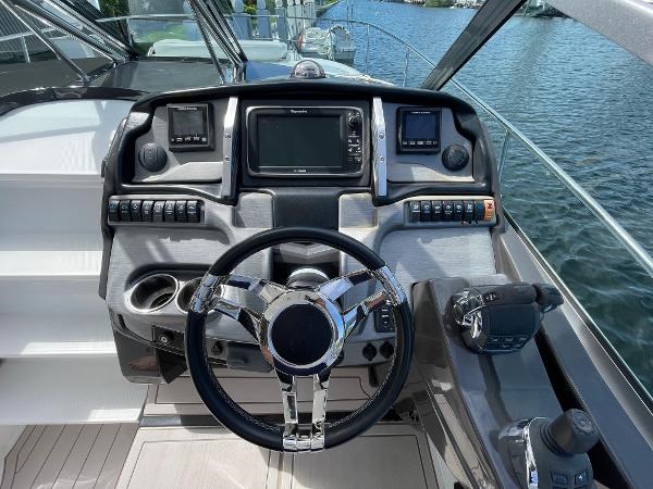 2016-monterey-335-sport-yacht-power-9542251-20240910120125431-1_LARGE