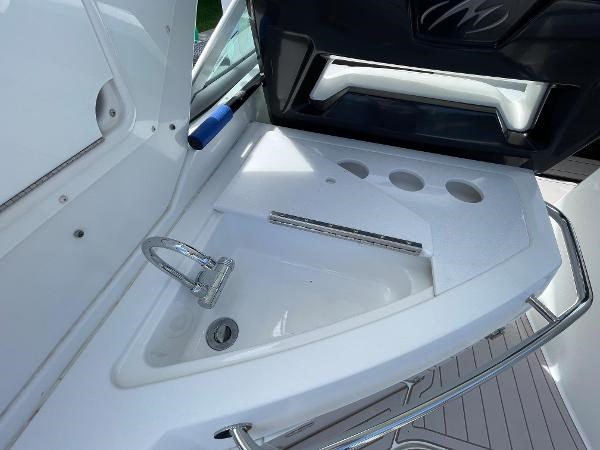 2016-monterey-335-sport-yacht-power-9542251-20240910120134269-1_LARGE