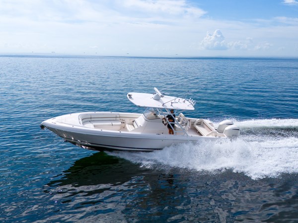 32' Intrepid _ Drone-28