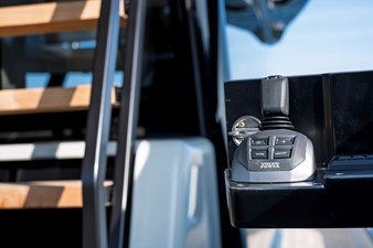M8-15 27 Docking System