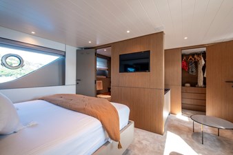 M8-15 11 Master Cabin