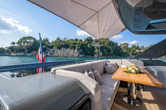 M8-15 20 Upper Aft Deck