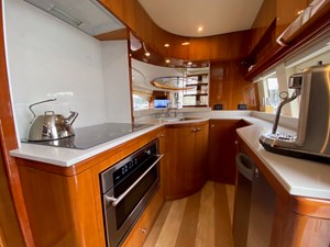 85 AZIMUT 4 