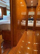 85 AZIMUT 8 