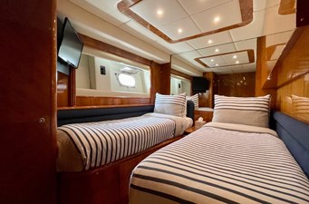 85 AZIMUT 16 