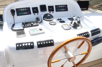 85 AZIMUT 24 