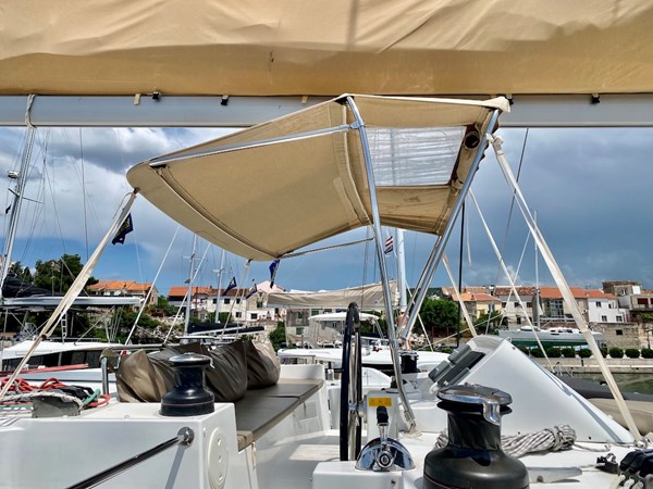  Lagoon 450  Majestic