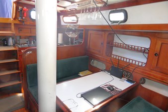 SHAMWARI 6 Salon port aft