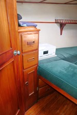 SHAMWARI 21 Guest cabin Port
