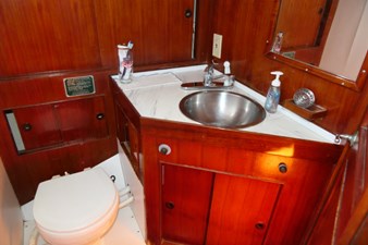 SHAMWARI 23 Guest vanity
