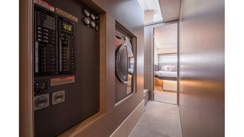 7428310_20200409013456390_1_XLARGE